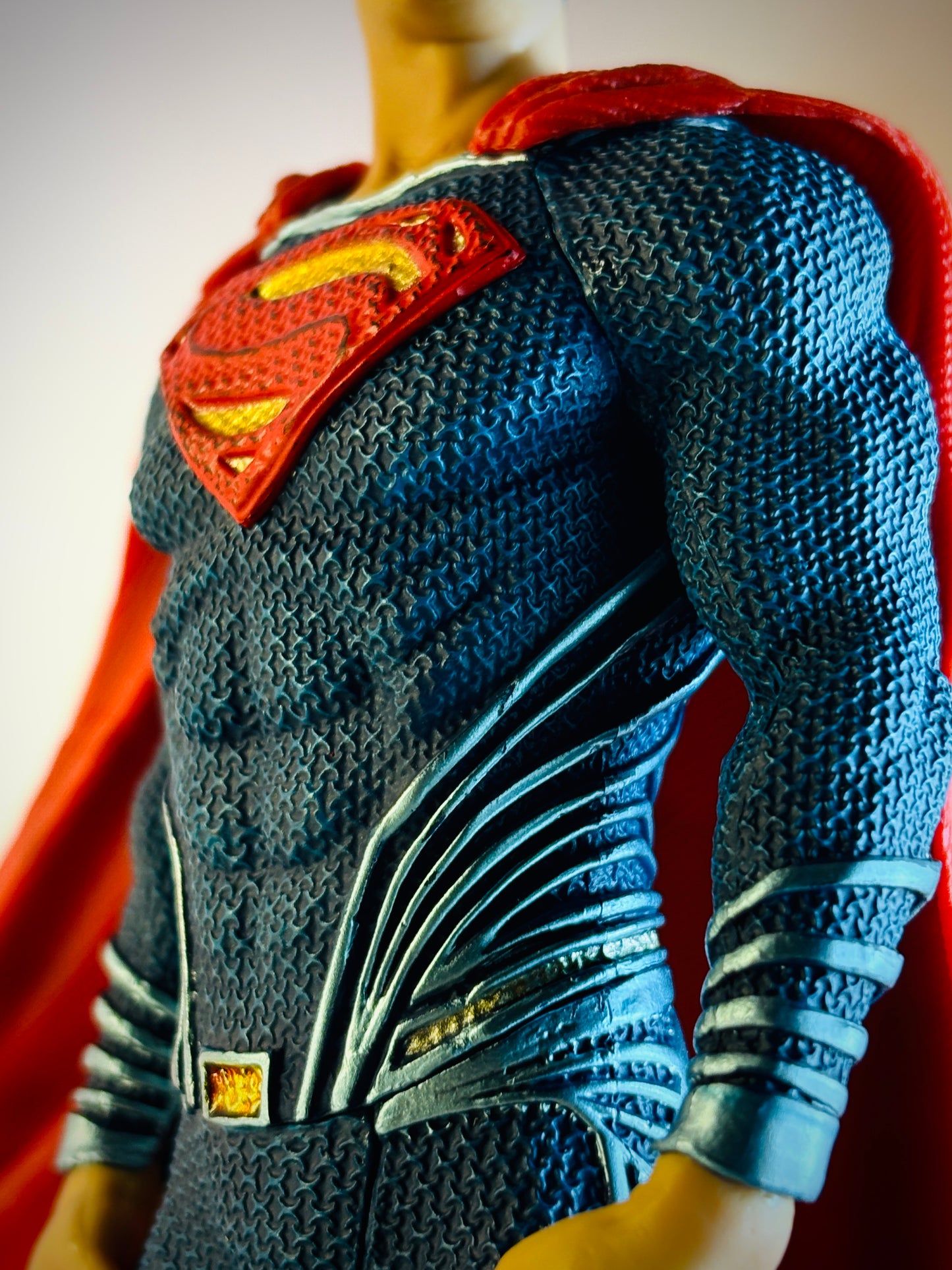 20 cm Superman Action Figure with LED Base – Man of Steel Collectible | DC Multiverse Hero Toy