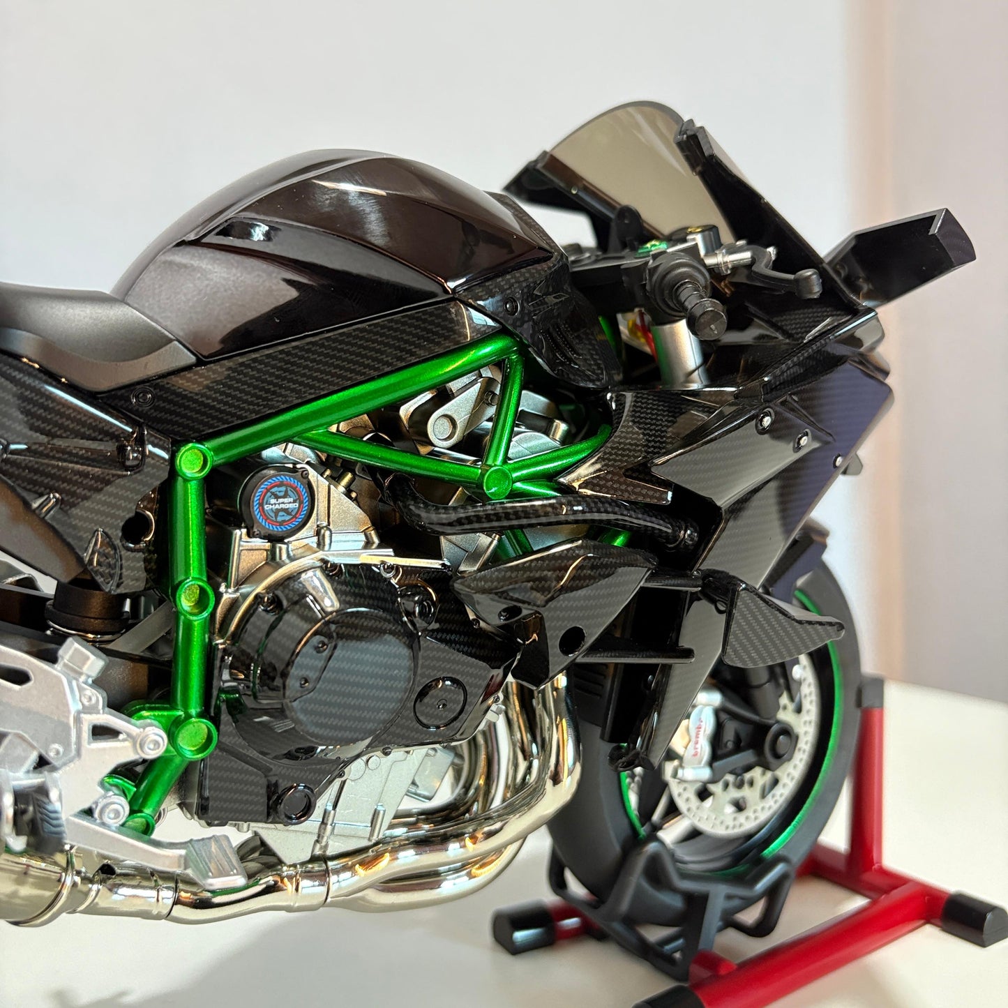 Kawasaki Ninja H2R 1/6 Scale Die-Cast Model Bike – Premium Collectible Superbike Replica