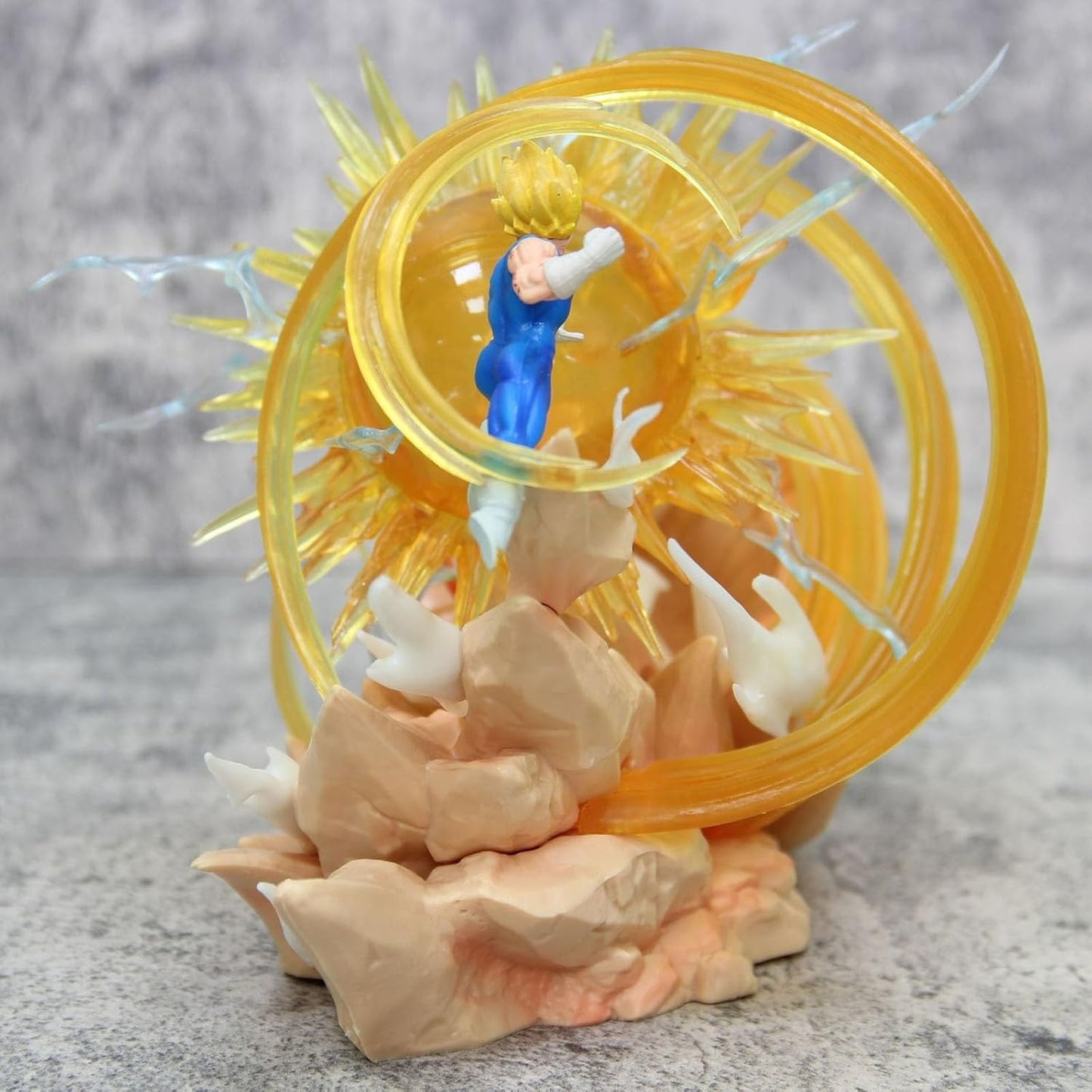 Goku vs Vegeta Battle Diorama Action Figure