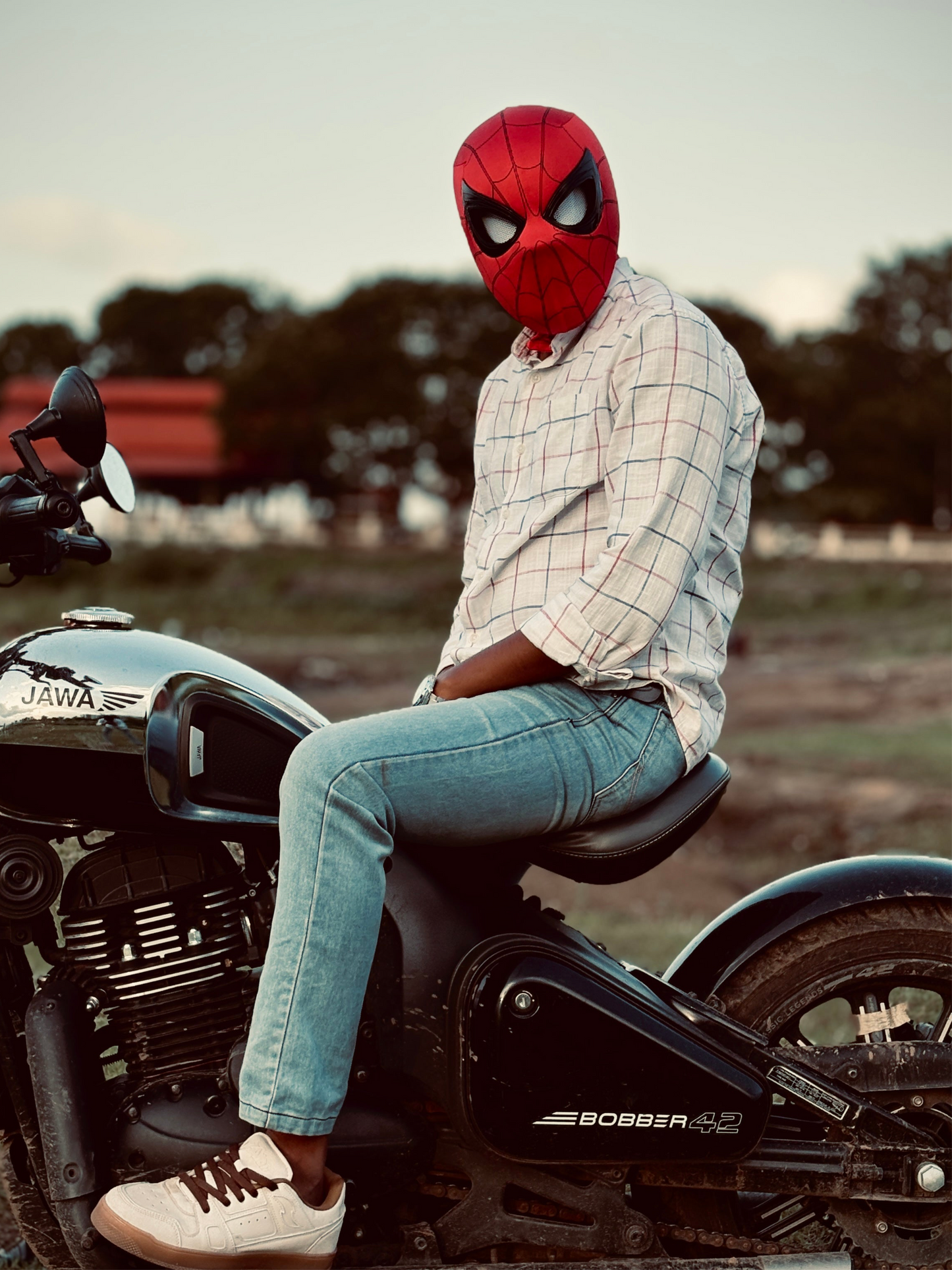 Realistic Spider-Man Mask with Movable Eyes – Jaw-Controlled Cosplay Edition