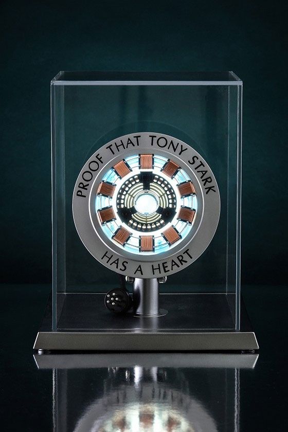 PROOF THAT TONY STARK HAS A HEART - Ironmans Arc Reactor limited edition