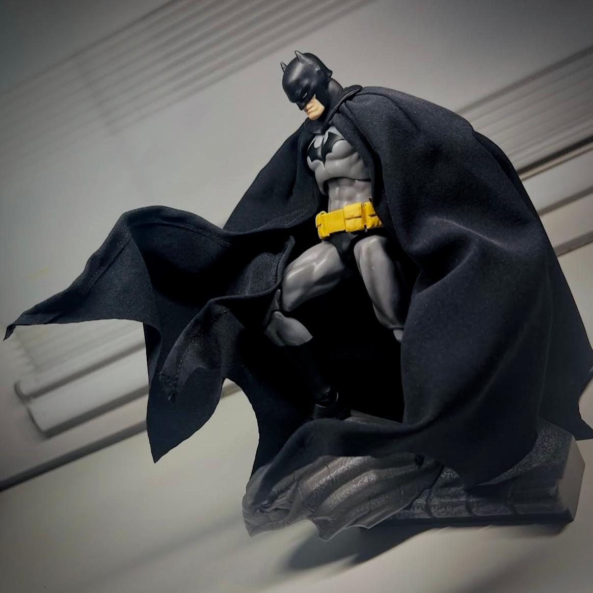 DC Hush Batman Action Figure by CT TOYS – Premium Articulated Collectible (7 Inch)