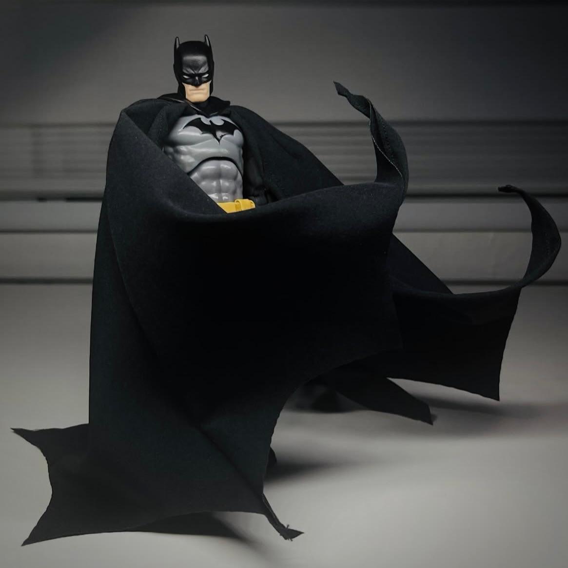 DC Hush Batman Action Figure by CT TOYS – Premium Articulated Collectible (7 Inch)