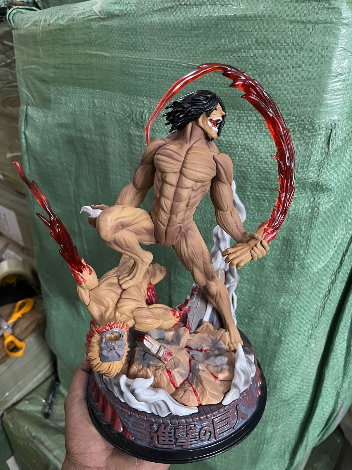 AOT : Titan Eren VS Jaw Titan  36 cm action figure