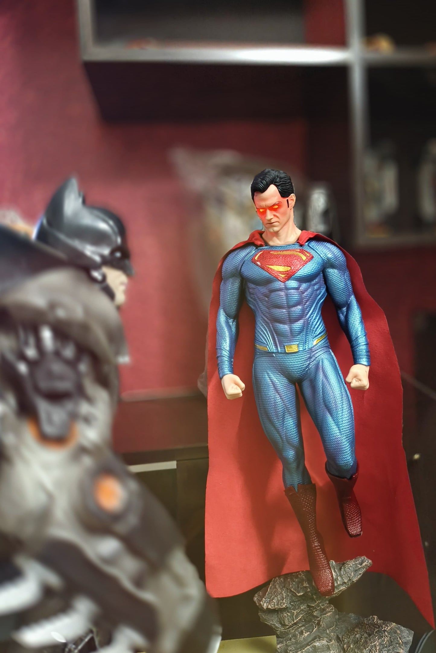 MAN OF STEEL - Superman -  Super-Sized 50 cm of Iconic Strength !