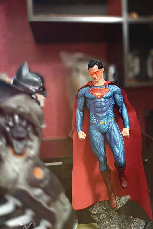 MAN OF STEEL - Superman -  Super-Sized 50 cm of Iconic Strength !